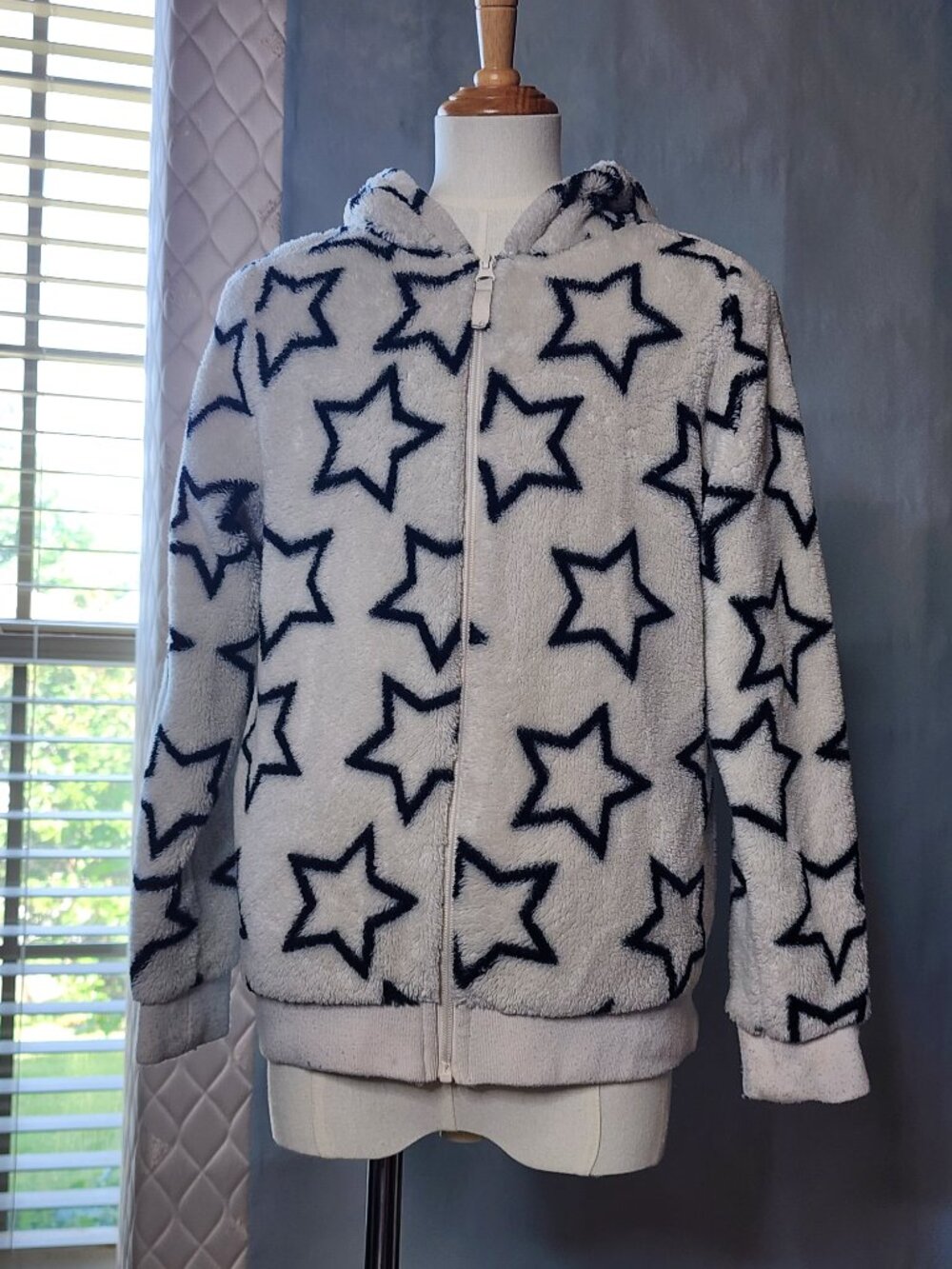 Cat & Jack girls cream fuzzy star zip hoodie cozy fleece jacket L 10–12 - Picture 9 of 10
